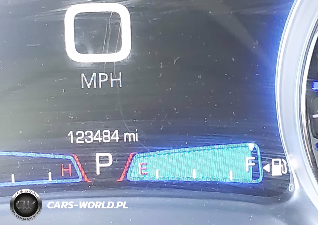 2019 Chrysler 300 300S VIN:2C3CCABG8KH516405 - 15
