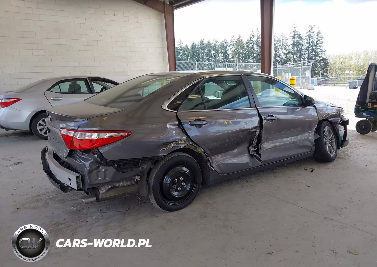 2016 Toyota Camry Se VIN:4T1BF1FK3GU554007 - 4