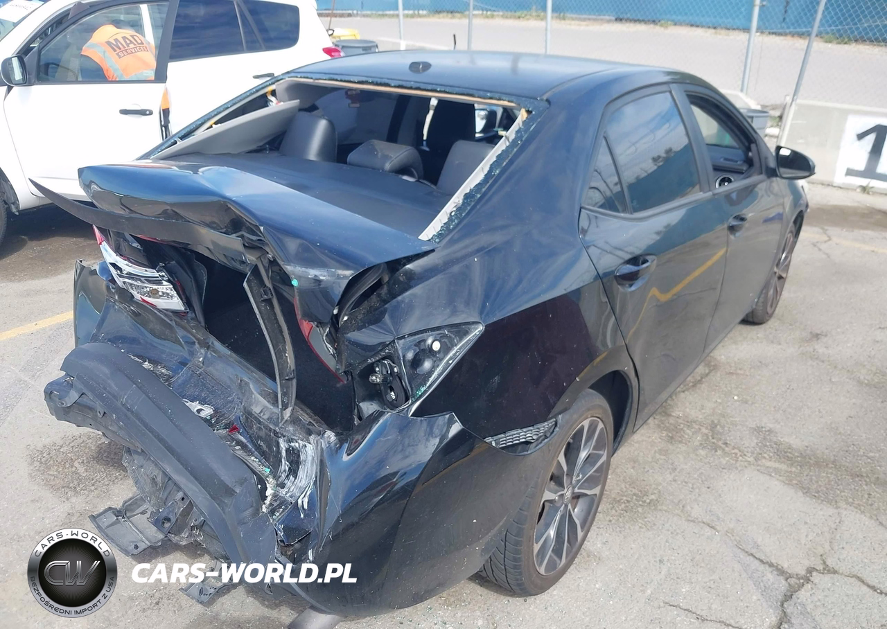 2017 Toyota Corolla Se VIN:2T1BURHE4HC760466 - 4