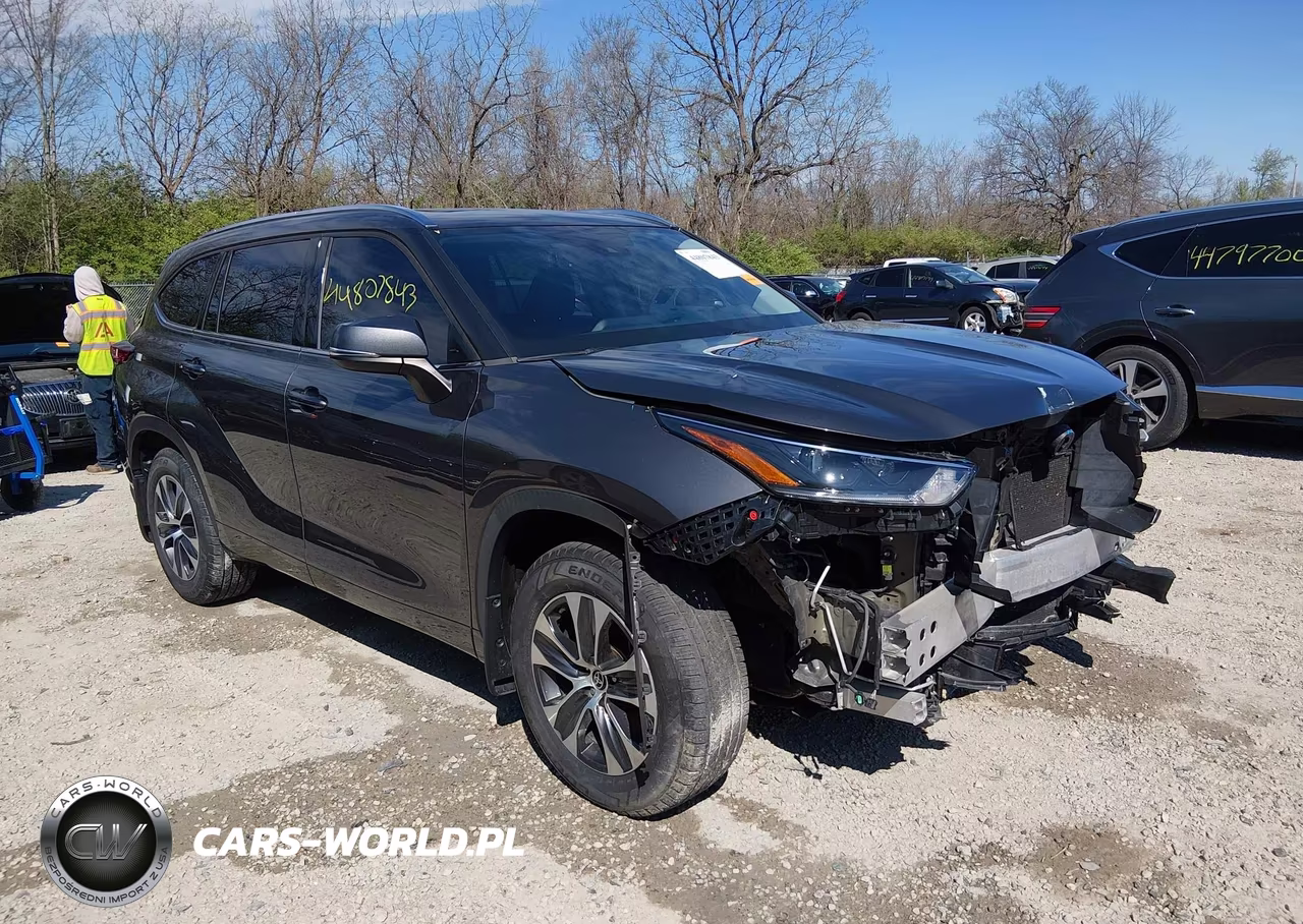 2021 Toyota Highlander Xle