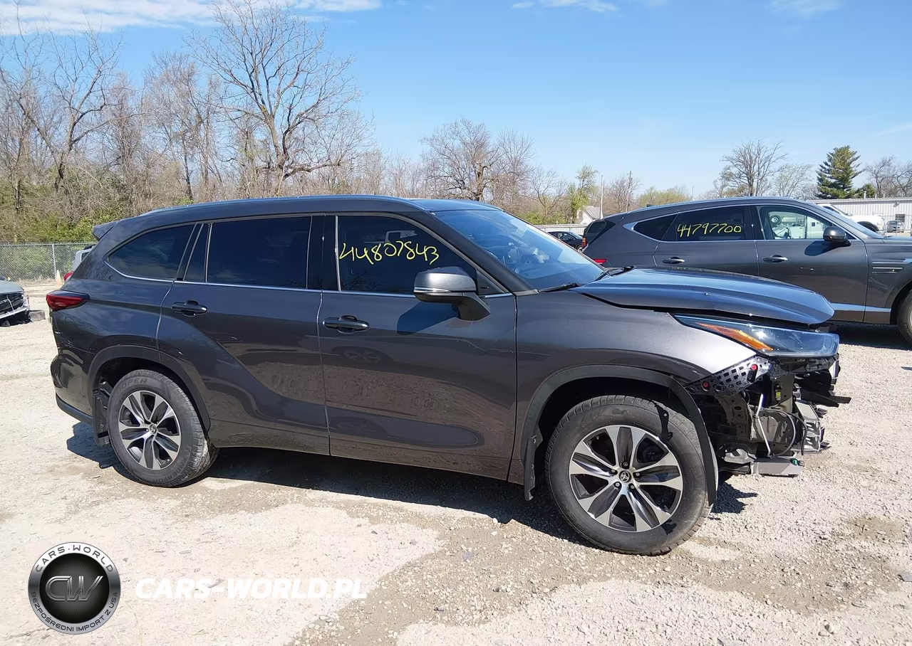 2021 Toyota Highlander Xle VIN:5TDGZRBHXMS090661 - 14