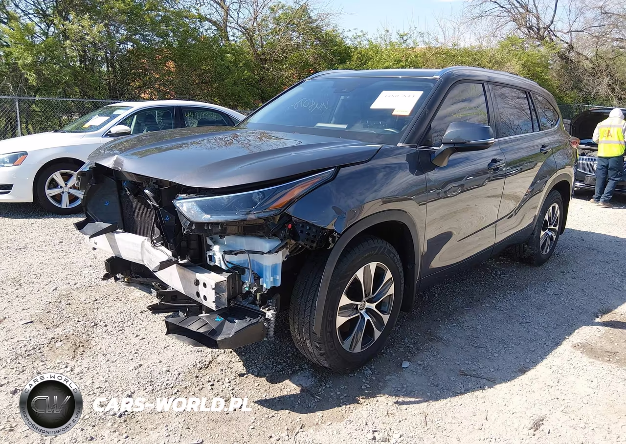 2021 Toyota Highlander Xle VIN:5TDGZRBHXMS090661 - 2