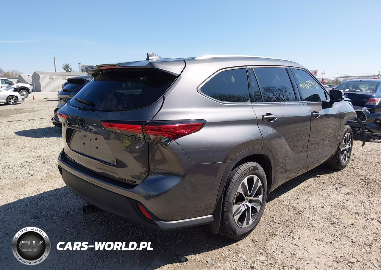 2021 Toyota Highlander Xle VIN:5TDGZRBHXMS090661 - 4