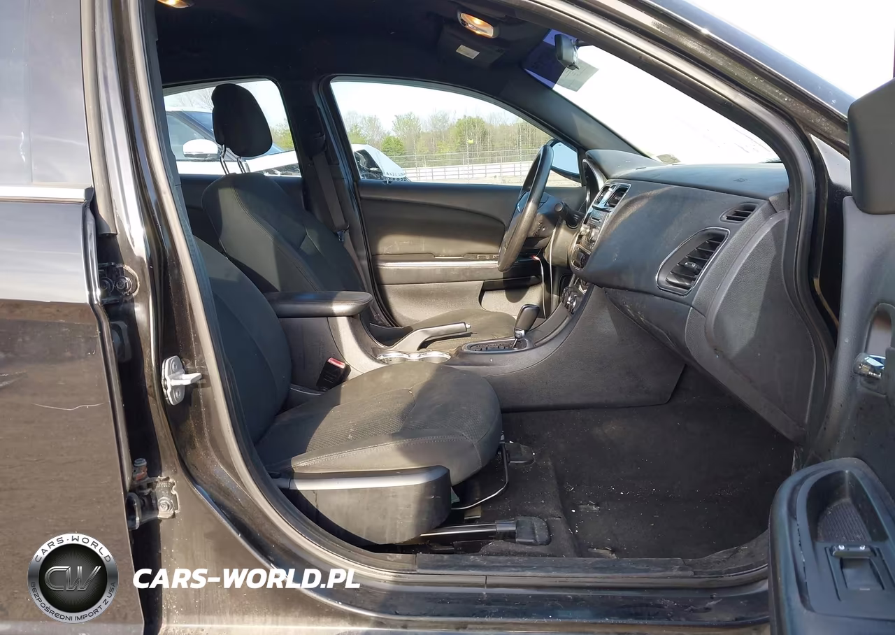 2012 Chrysler 200 Lx VIN:1C3CCBAB9CN104045 - 5