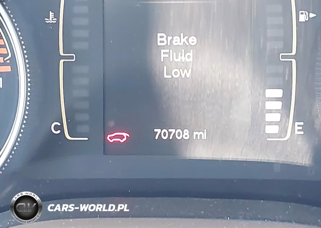 2017 Jeep Cherokee Latitude 4X4 VIN:1C4PJMCB9HW563251 - 16