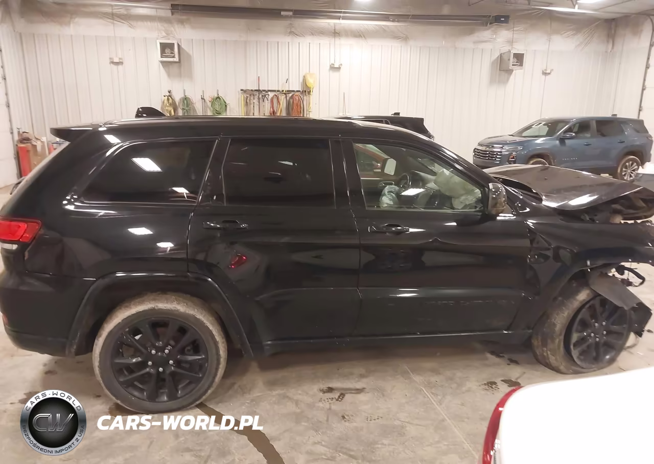 2019 Jeep Grand Cherokee Altitude 4X4 VIN:1C4RJFAG4KC677928 - 13