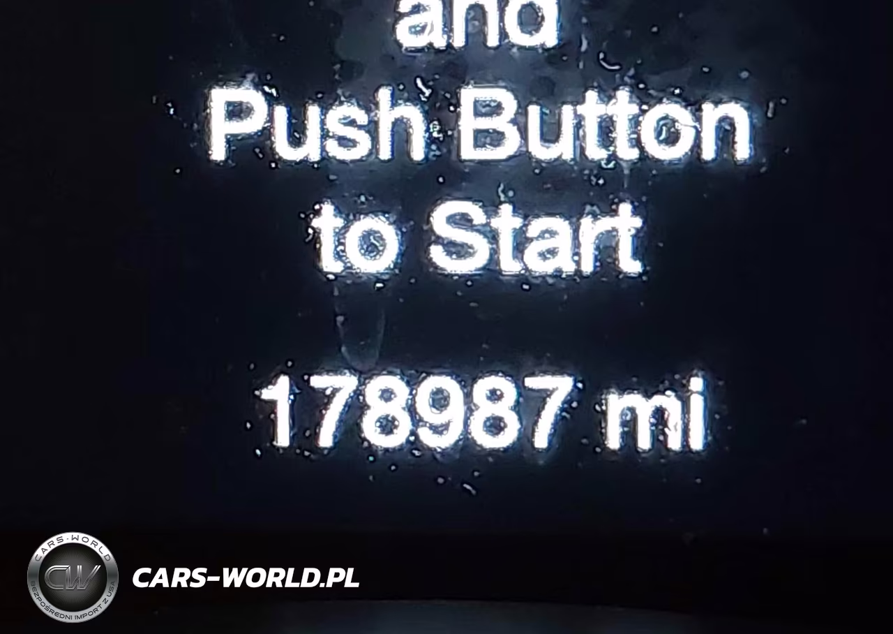 2019 Jeep Grand Cherokee Altitude 4X4 VIN:1C4RJFAG4KC677928 - 15