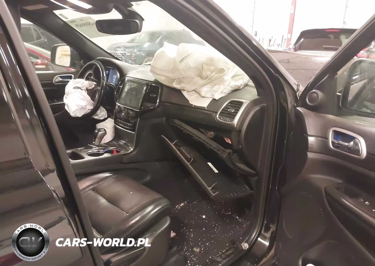 2019 Jeep Grand Cherokee Altitude 4X4 VIN:1C4RJFAG4KC677928 - 5