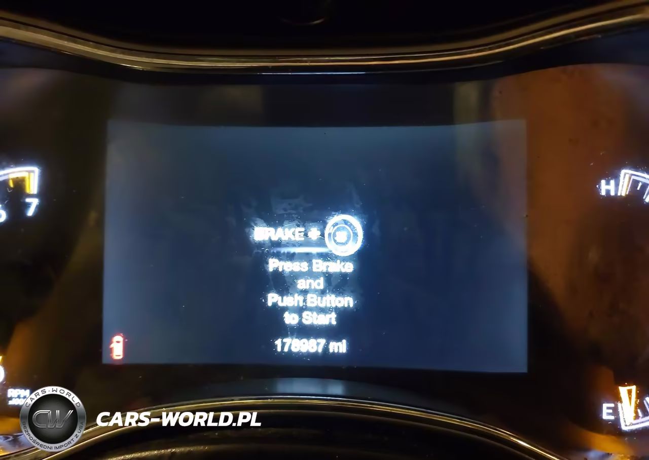 2019 Jeep Grand Cherokee Altitude 4X4 VIN:1C4RJFAG4KC677928 - 7