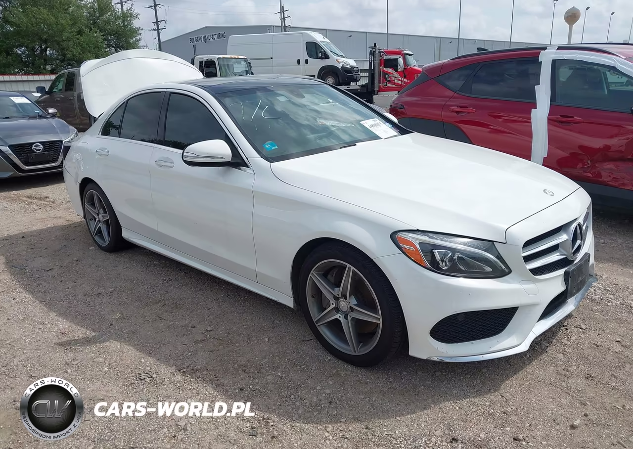 2015 Mercedes-Benz C 300 Sport