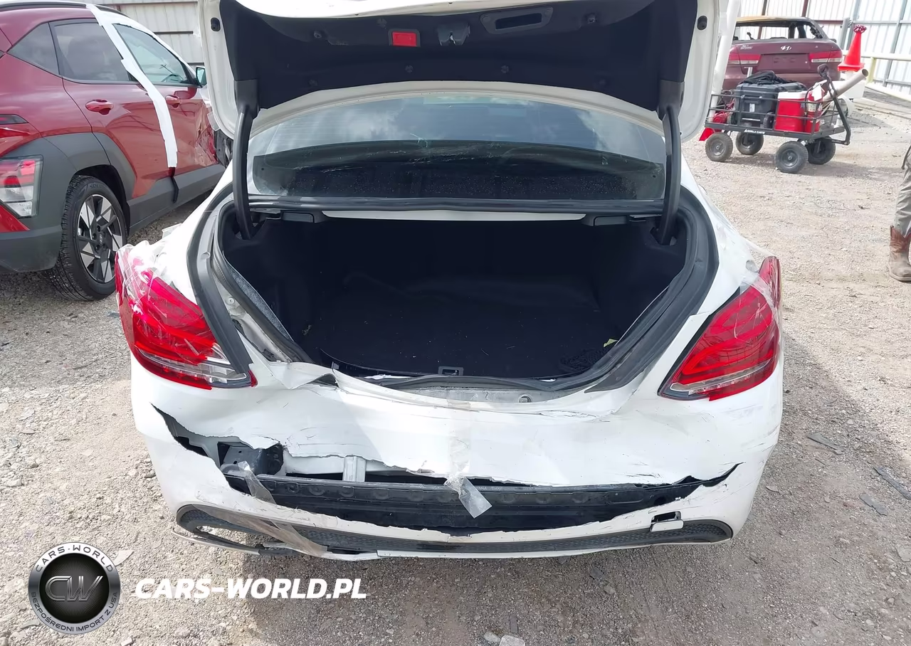 2015 Mercedes-Benz C 300 Sport VIN:55SWF4JB9FU079340 - 6