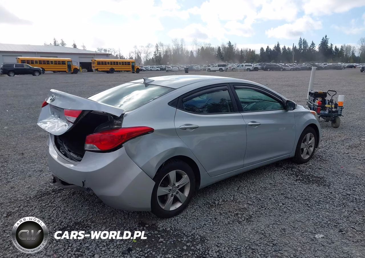 2011 Hyundai Elantra Gls VIN:5NPDH4AE7BH013636 - 4
