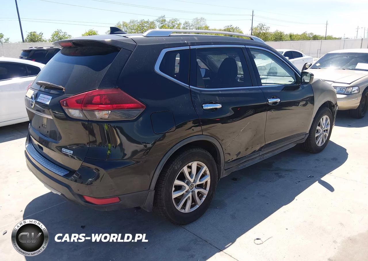 2019 Nissan Rogue S VIN:JN8AT2MT0KW266828 - 4
