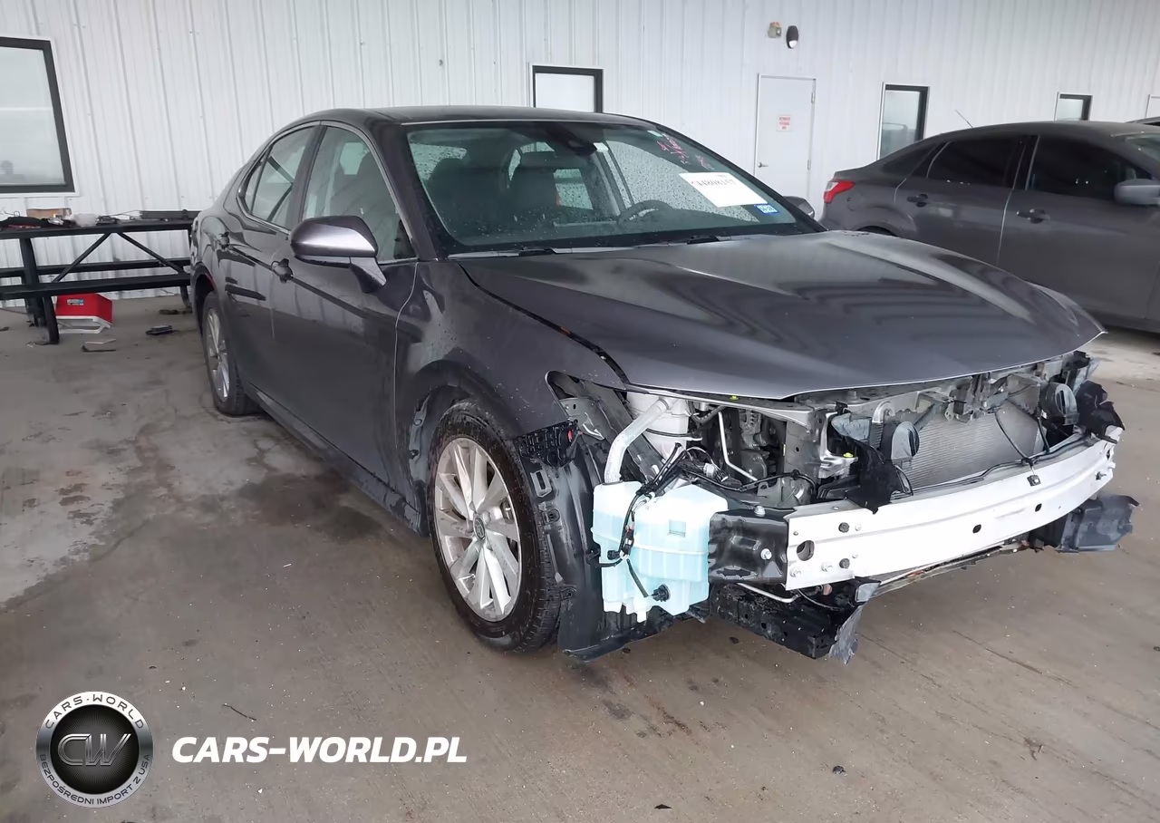 2023 Toyota Camry Le – zdjęcie 1 z 17