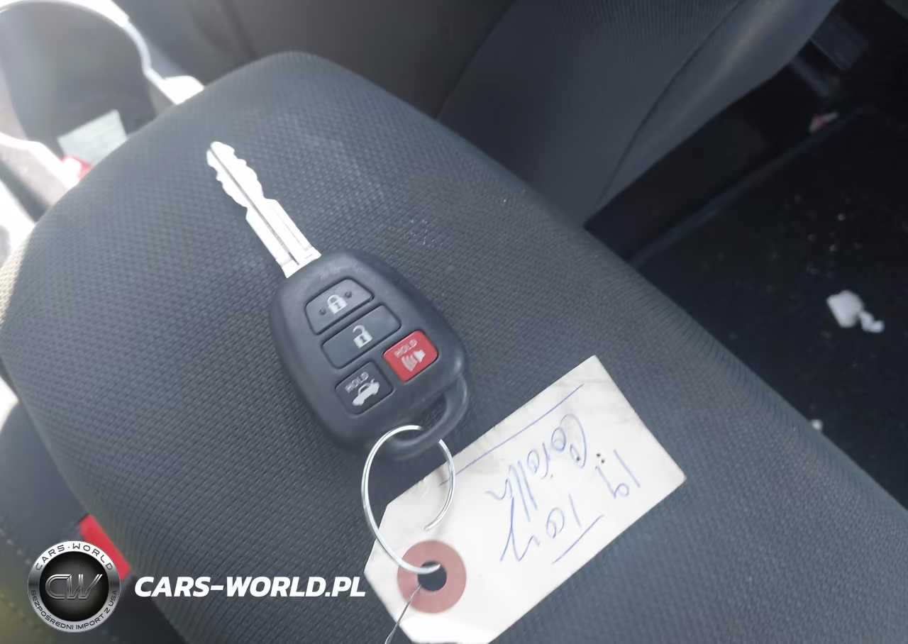 2019 Toyota Corolla Le VIN:5YFBURHE9KP878682 - 10