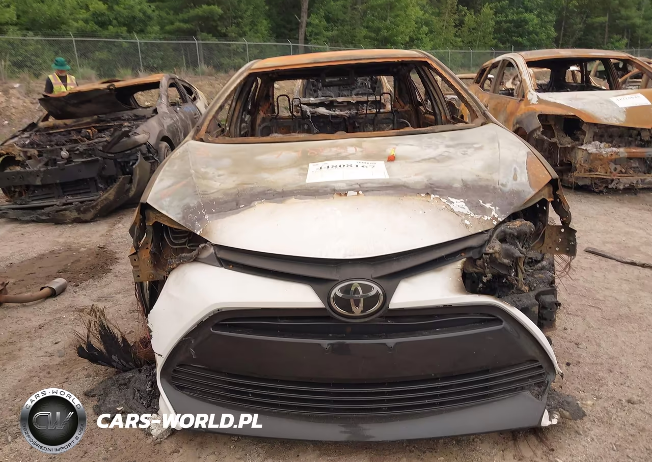 2019 Toyota Corolla Le VIN:5YFBURHE9KP878682 - 11