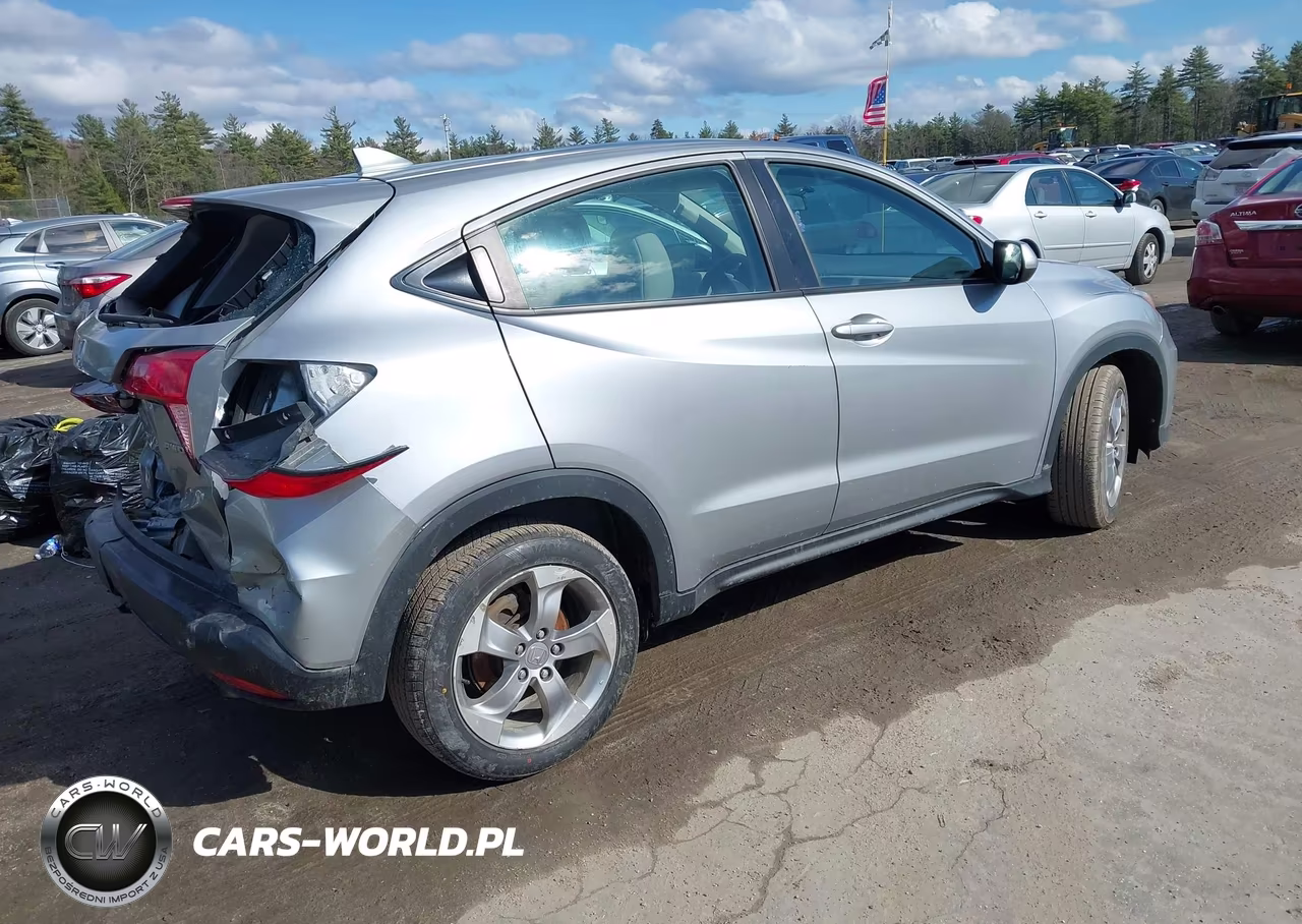2017 Honda Hr-V Lx VIN:3CZRU6H30HM704599 - 4
