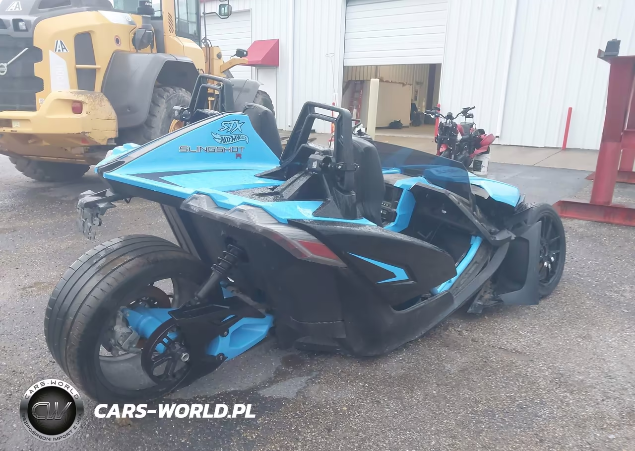 2020 Polaris Slingshot VIN:57XAARHB9L8137107 - 4