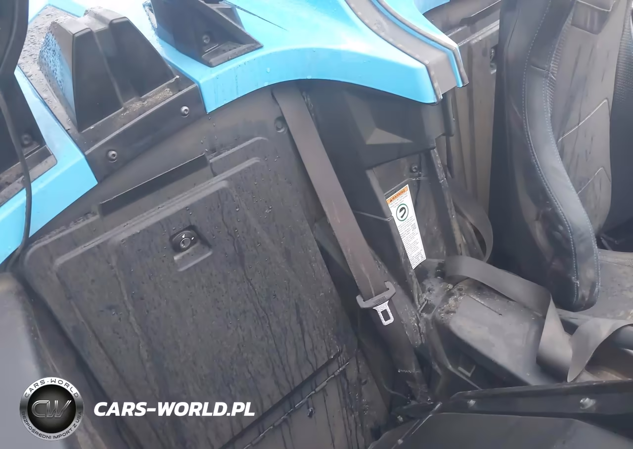 2020 Polaris Slingshot VIN:57XAARHB9L8137107 - 8