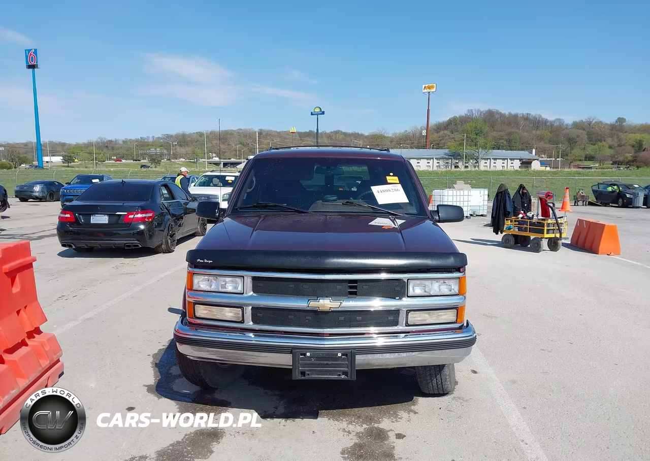 1996 Chevrolet Suburban K1500 VIN:3GNFK16R5TG126846 - 12