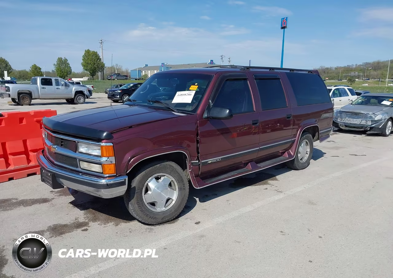 1996 Chevrolet Suburban K1500 VIN:3GNFK16R5TG126846 - 2