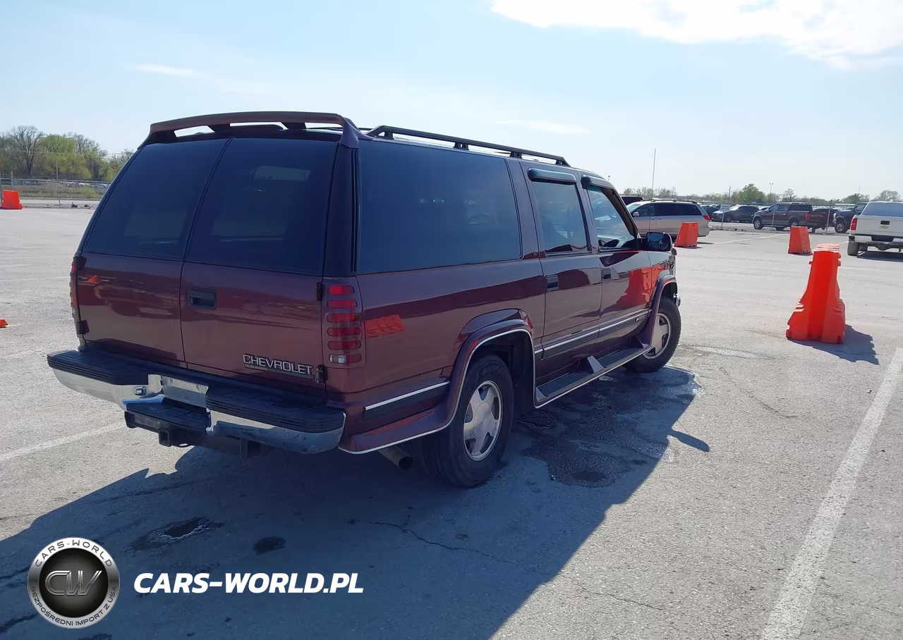 1996 Chevrolet Suburban K1500 VIN:3GNFK16R5TG126846 - 4