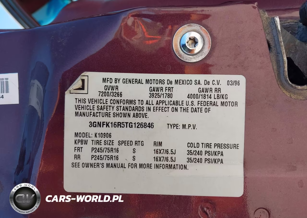 1996 Chevrolet Suburban K1500 VIN:3GNFK16R5TG126846 - 9