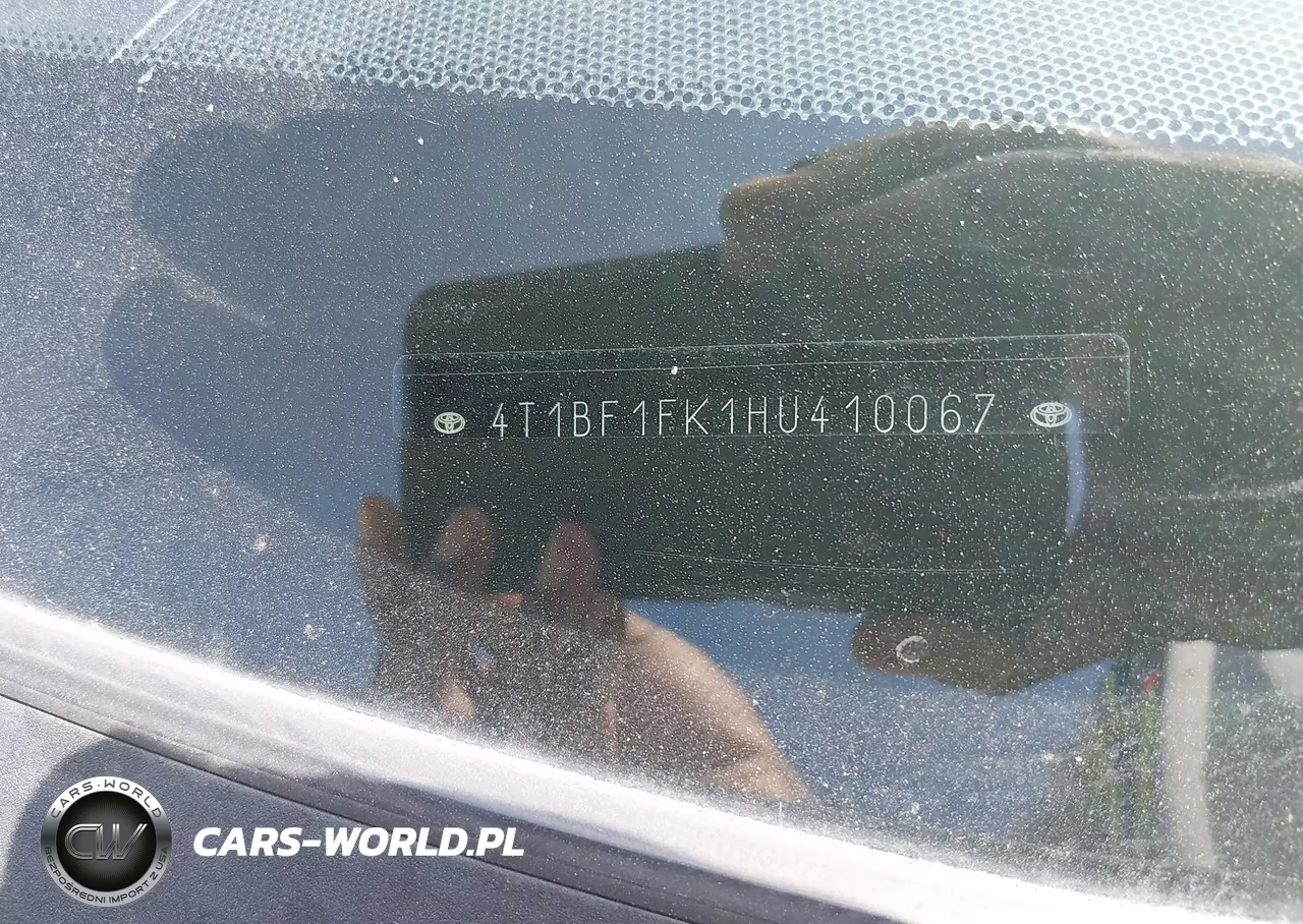 2017 Toyota Camry Se VIN:4T1BF1FK1HU410067 - 9