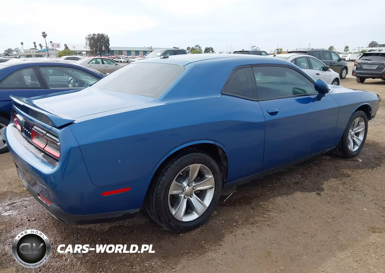 2022 Dodge Challenger Sxt VIN:2C3CDZAG1NH200099 - 4