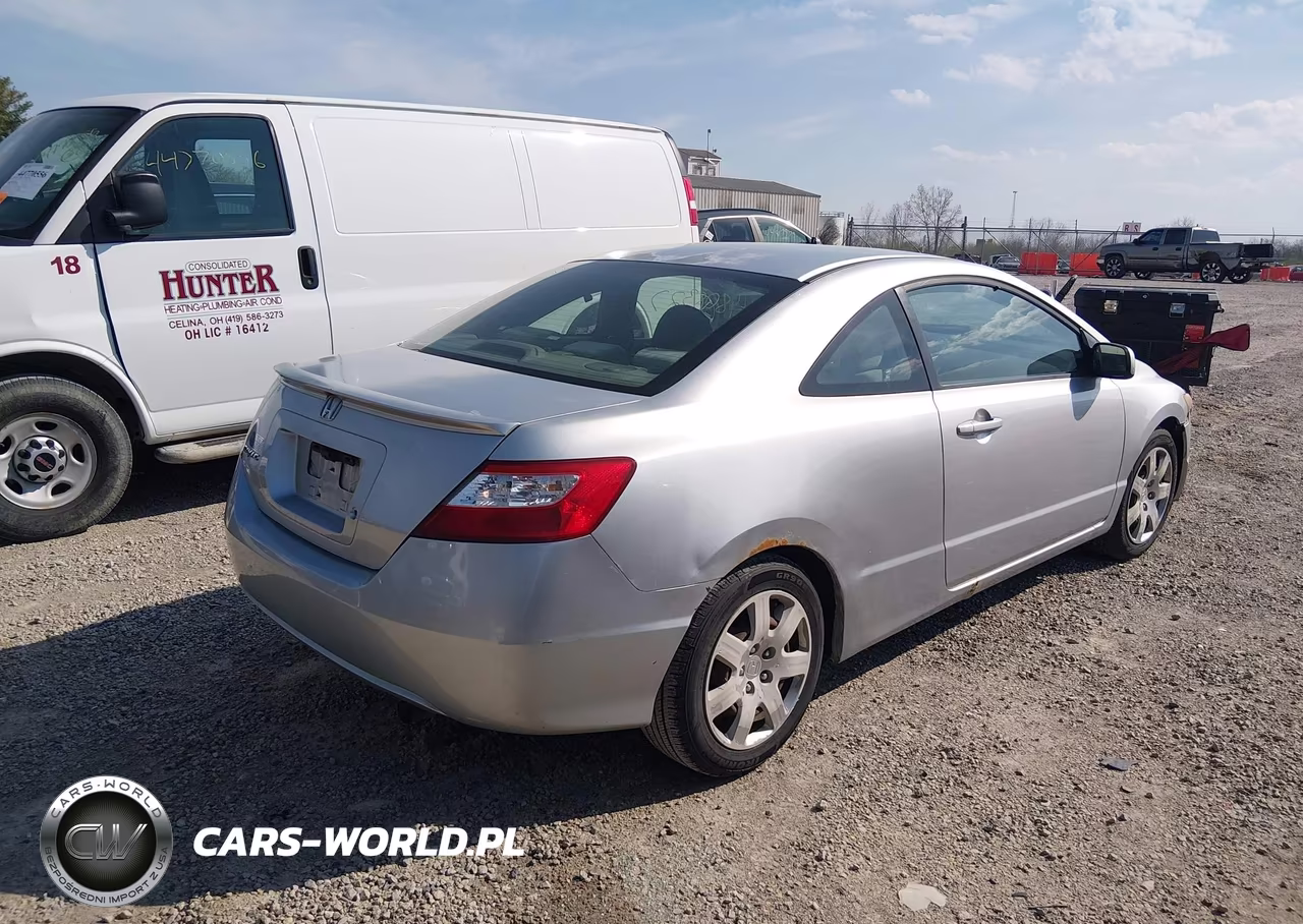 2008 Honda Civic Lx VIN:2HGFG11658H547823 - 4