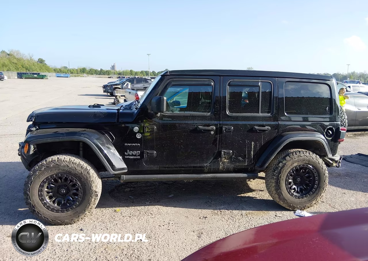 2020 Jeep Wrangler Unlimited Sahara 4X4 VIN:1C4HJXEG9LW252569 - 14