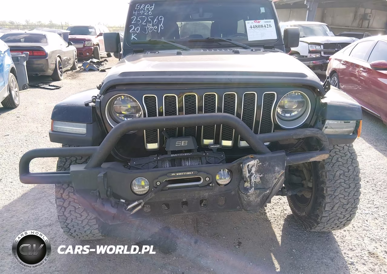 2020 Jeep Wrangler Unlimited Sahara 4X4 VIN:1C4HJXEG9LW252569 - 6