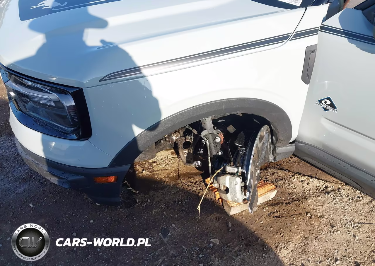 2024 Ford Bronco Sport Outer Banks VIN:3FMCR9C64RRE73030 - 6