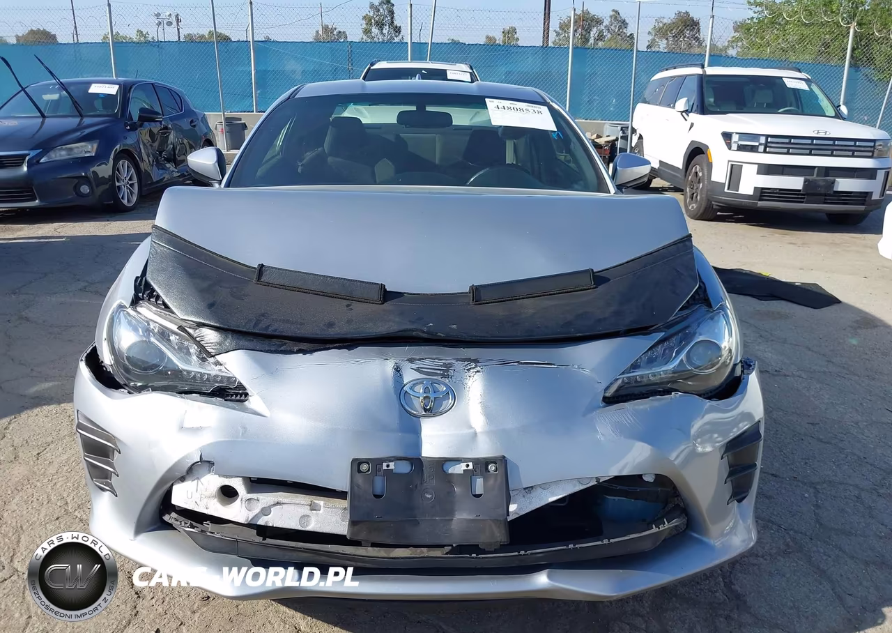 2017 Toyota 86 VIN:JF1ZNAA15H8702629 - 12