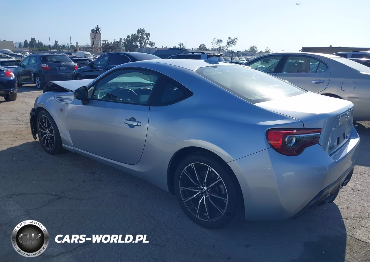 2017 Toyota 86 VIN:JF1ZNAA15H8702629 - 3