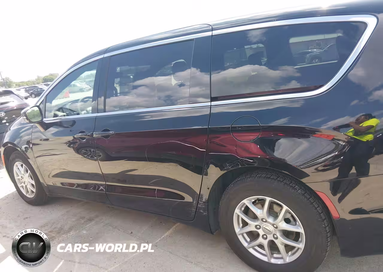 2025 Chrysler Pacifica Select VIN:2C4RC1BG9SR570473 - 14