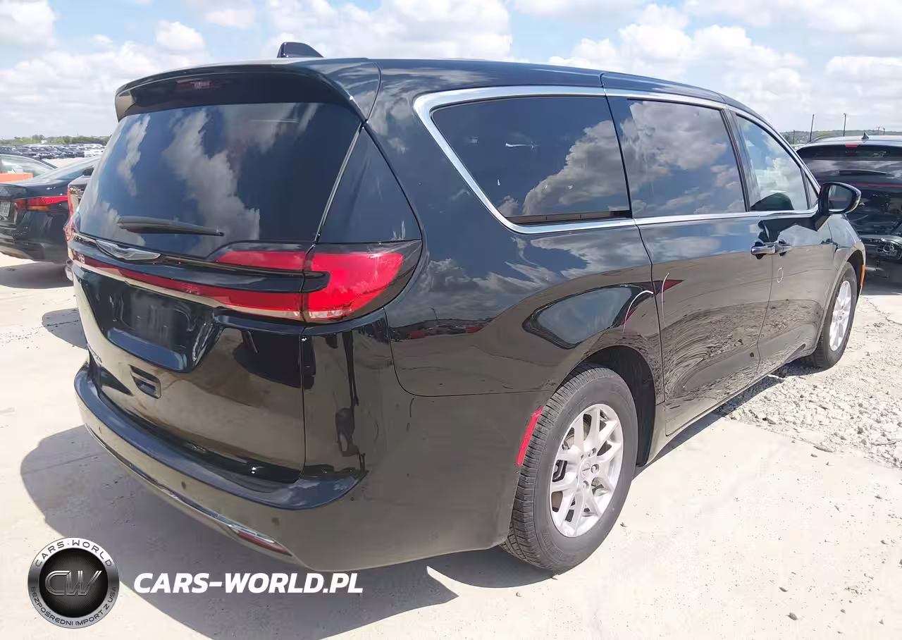 2025 Chrysler Pacifica Select VIN:2C4RC1BG9SR570473 - 4
