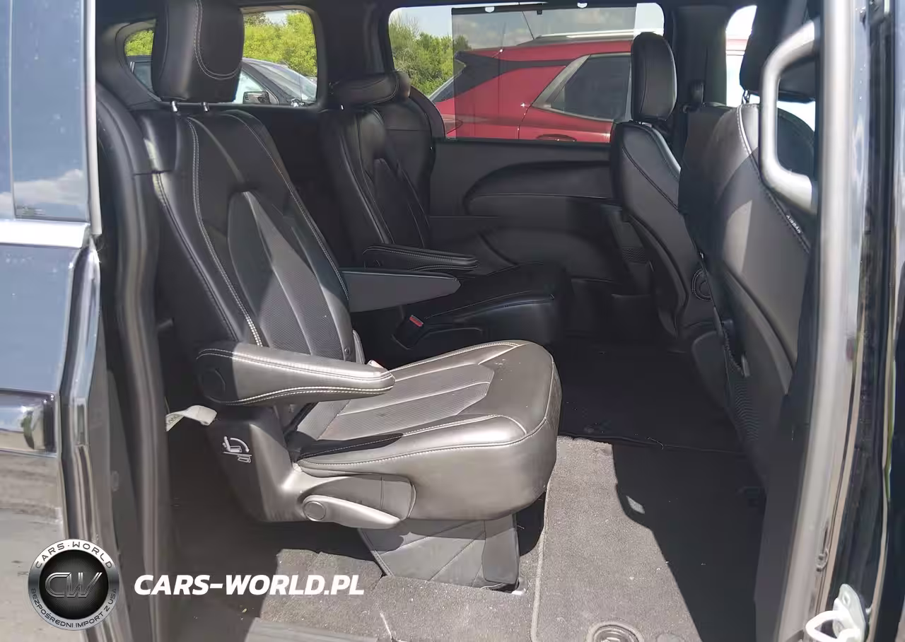 2025 Chrysler Pacifica Select VIN:2C4RC1BG9SR570473 - 8