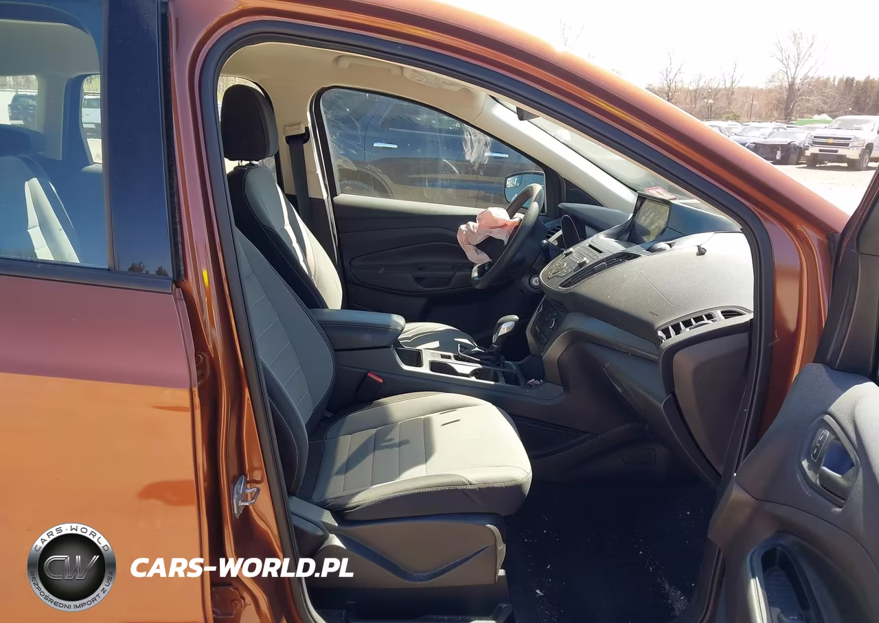 2017 Ford Escape S VIN:1FMCU0F71HUB34649 - 5