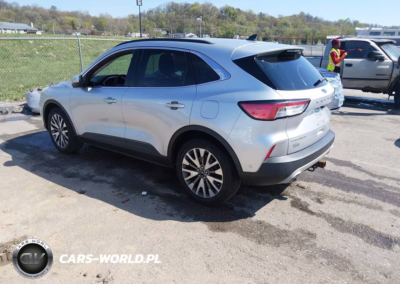 2020 Ford Escape Titanium VIN:1FMCU9J94LUB20251 - 3
