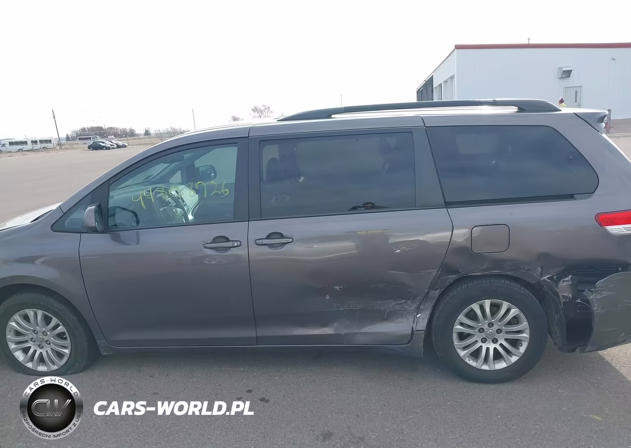 2013 Toyota Sienna Xle V6 8 Passenger VIN:5TDYK3DCXDS332520 - 14