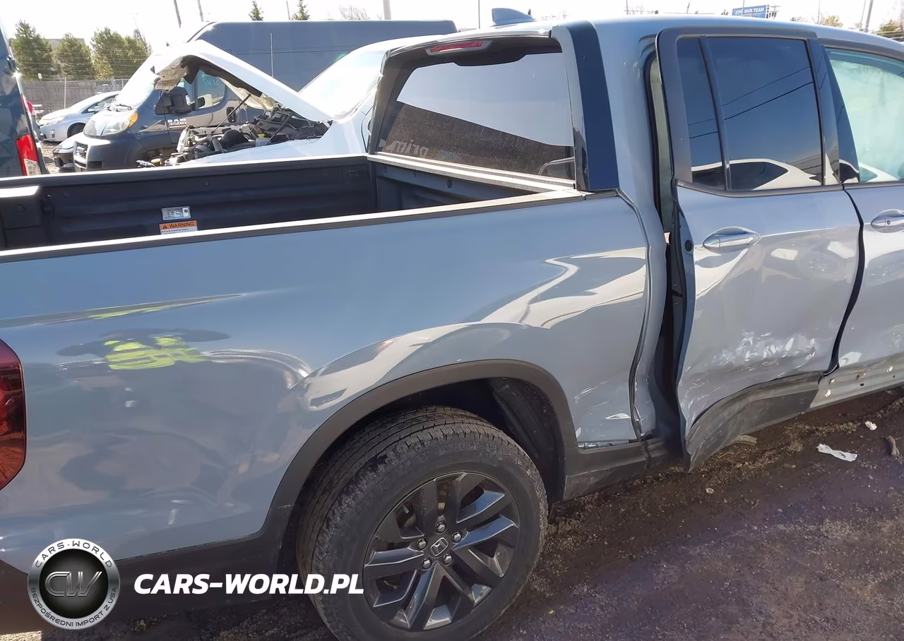 2023 Honda Ridgeline Sport VIN:5FPYK3F14PB040678 - 6