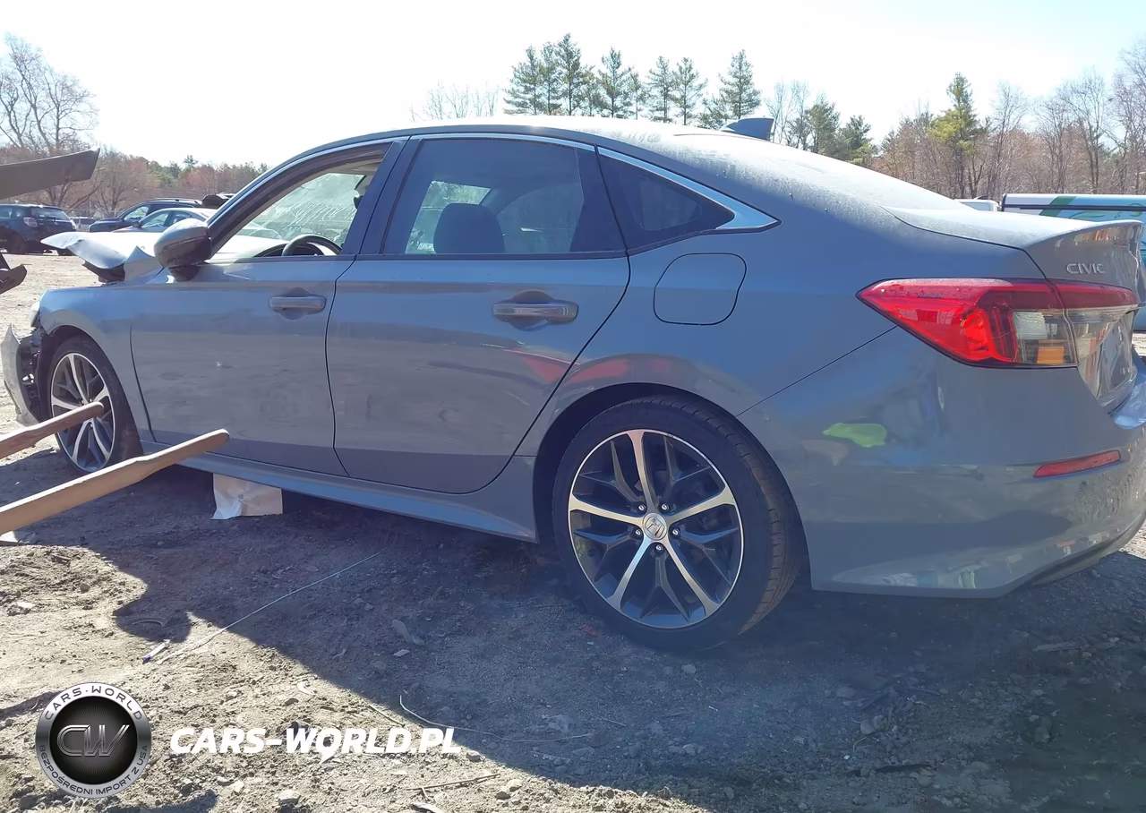 2024 Honda Civic Touring VIN:2HGFE1F9XRH319424 - 3