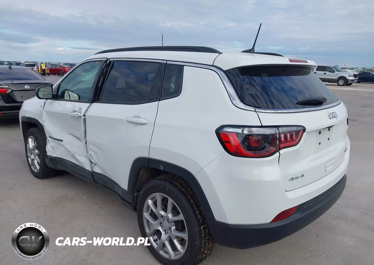 2024 Jeep Compass Latitude Lux Fwd VIN:3C4NJDFN1RT175662 - 3