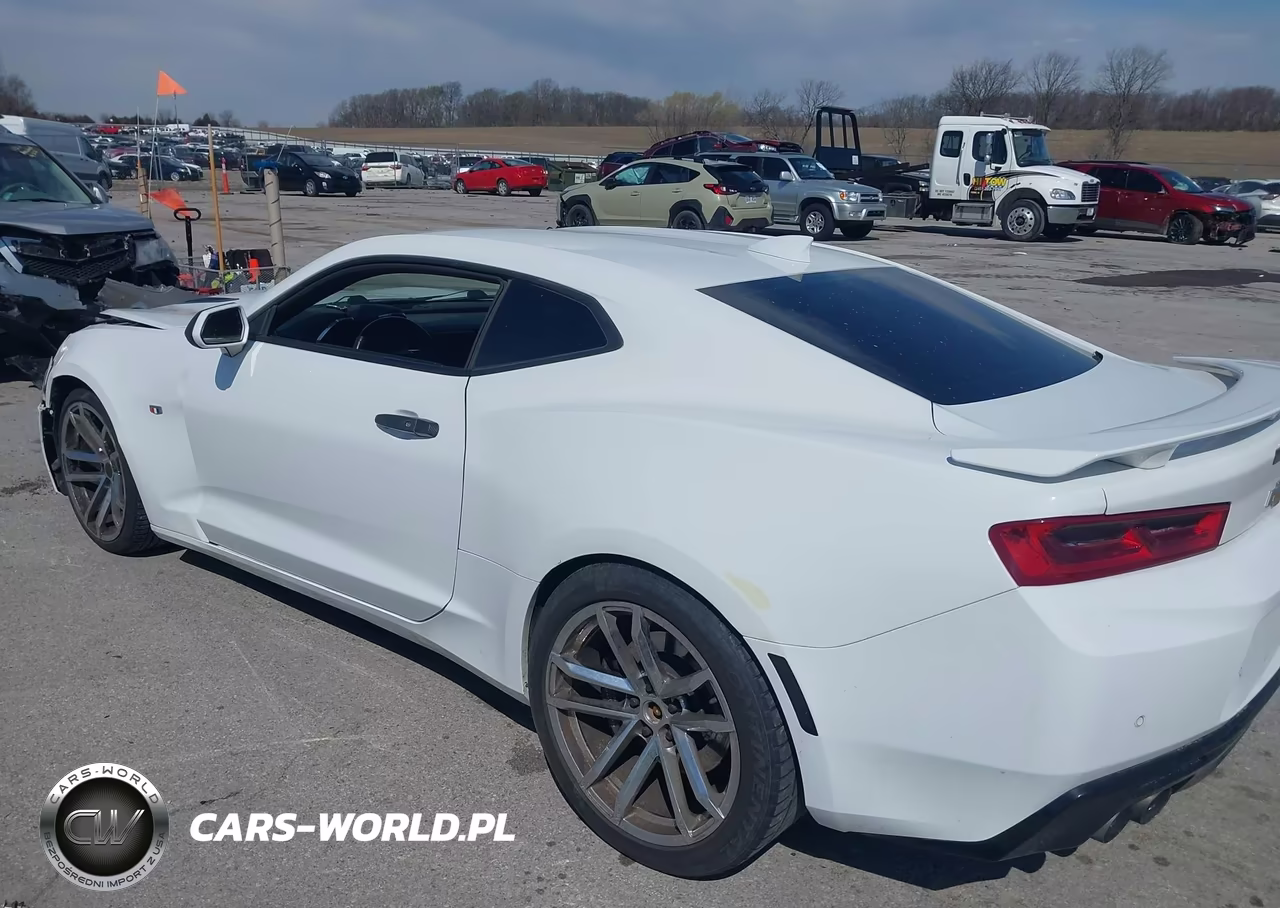 2017 Chevrolet Camaro 2Ss VIN:1G1FH1R74H0165482 - 3