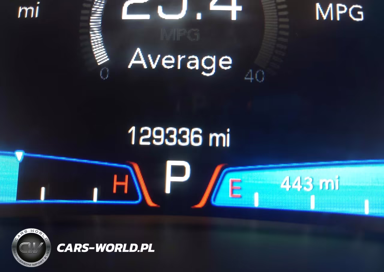 2018 Chrysler 300 Touring VIN:2C3CCAAG9JH283568 - 15