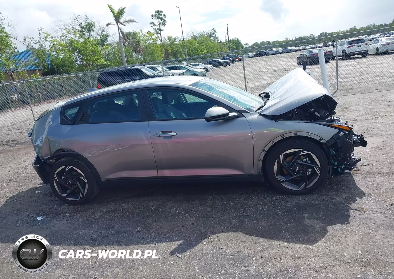 2025 Kia K4 Ex VIN:3KPFU4DE7SE209497 - 13