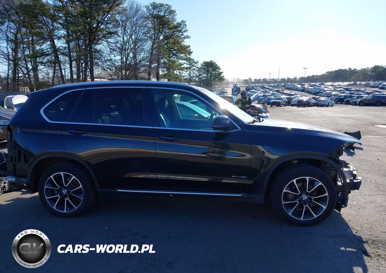2017 BMW X5 xDrive35I VIN:5UXKR0C53H0V65553 - 14