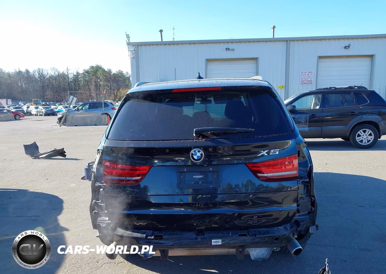 2017 BMW X5 xDrive35I VIN:5UXKR0C53H0V65553 - 17