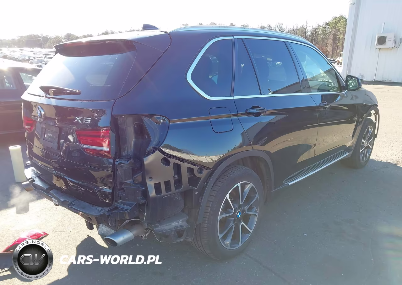 2017 BMW X5 xDrive35I VIN:5UXKR0C53H0V65553 - 4